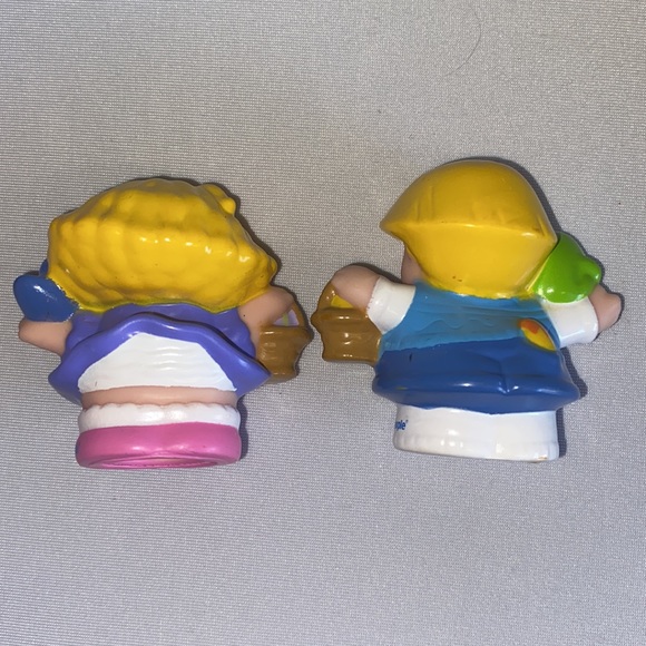 Fisher-Price Little People Easter Basket Boy & Girl - Picture 2 of 4